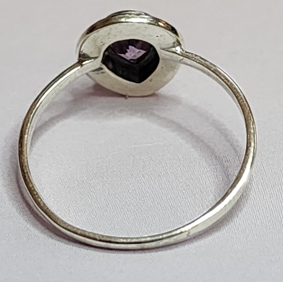 Amethyst and Sterling Silver Ring - Picture 6 of 6